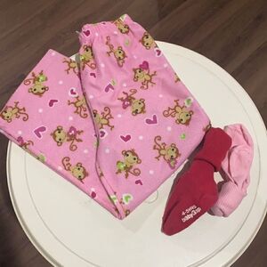 Toddler pj pants & socks bundle. 4-5t